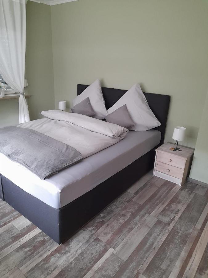 Ferienwohnung Pickel Kottenheim Екстер'єр фото
